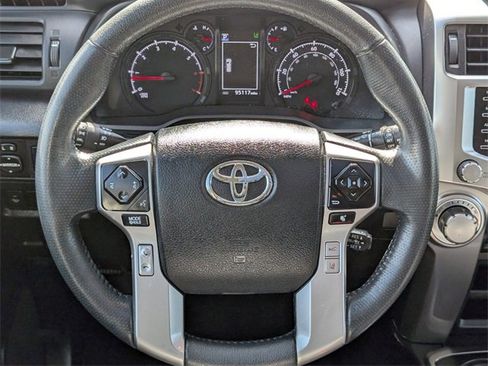 Used 2020 Toyota 4Runner SR5 Premium image 9