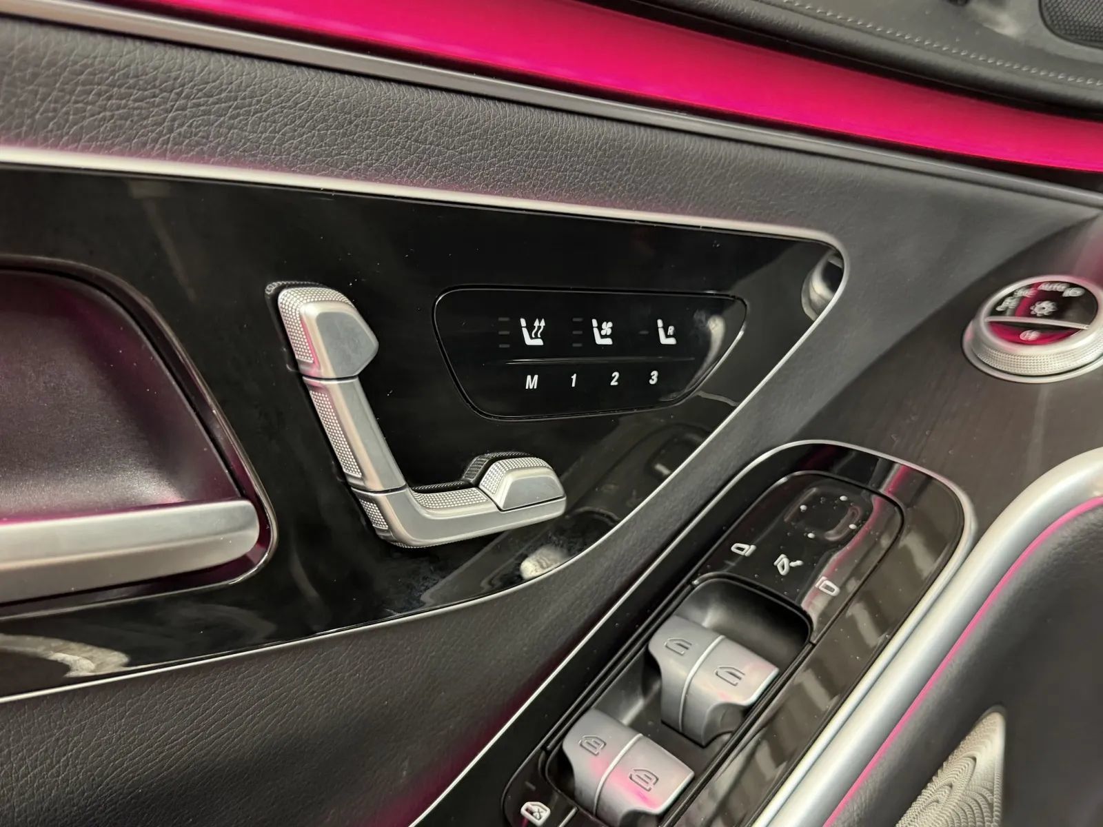 Used 2023 Mercedes-Benz S 500 4MATIC image 16