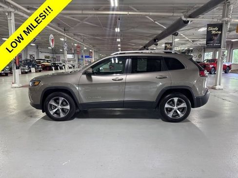 Used 2020 Jeep Cherokee Limited AWD/4WD image 2