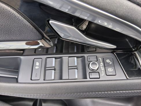 Used 2020 Land Rover Range Rover Evoque S AWD/4WD image 14