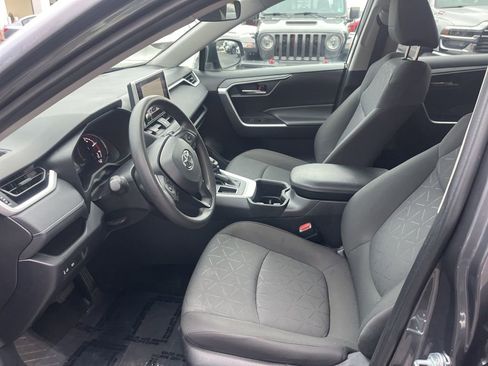 Used 2024 Toyota RAV4 XLE image 59