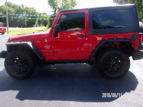 Used 2016 Jeep Wrangler Sport AWD/4WD image 6