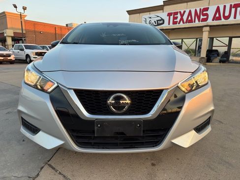 Used 2021 Nissan Versa S image 4