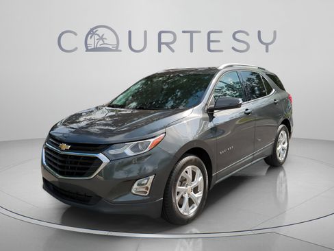 Used 2019 Chevrolet Equinox LT FWD image 2