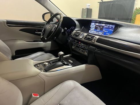 Used 2014 Lexus LS 460 AWD image 15