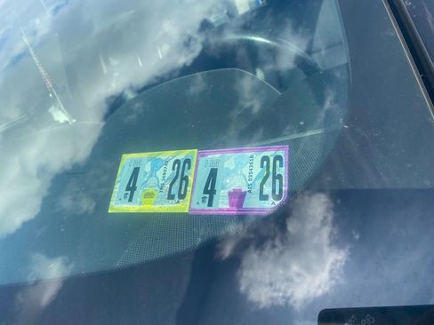 Used 2018 GMC Sierra 1500 SLT w/ SLT Preferred Package image 3