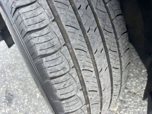 Used 2024 Ford Edge SEL image 32