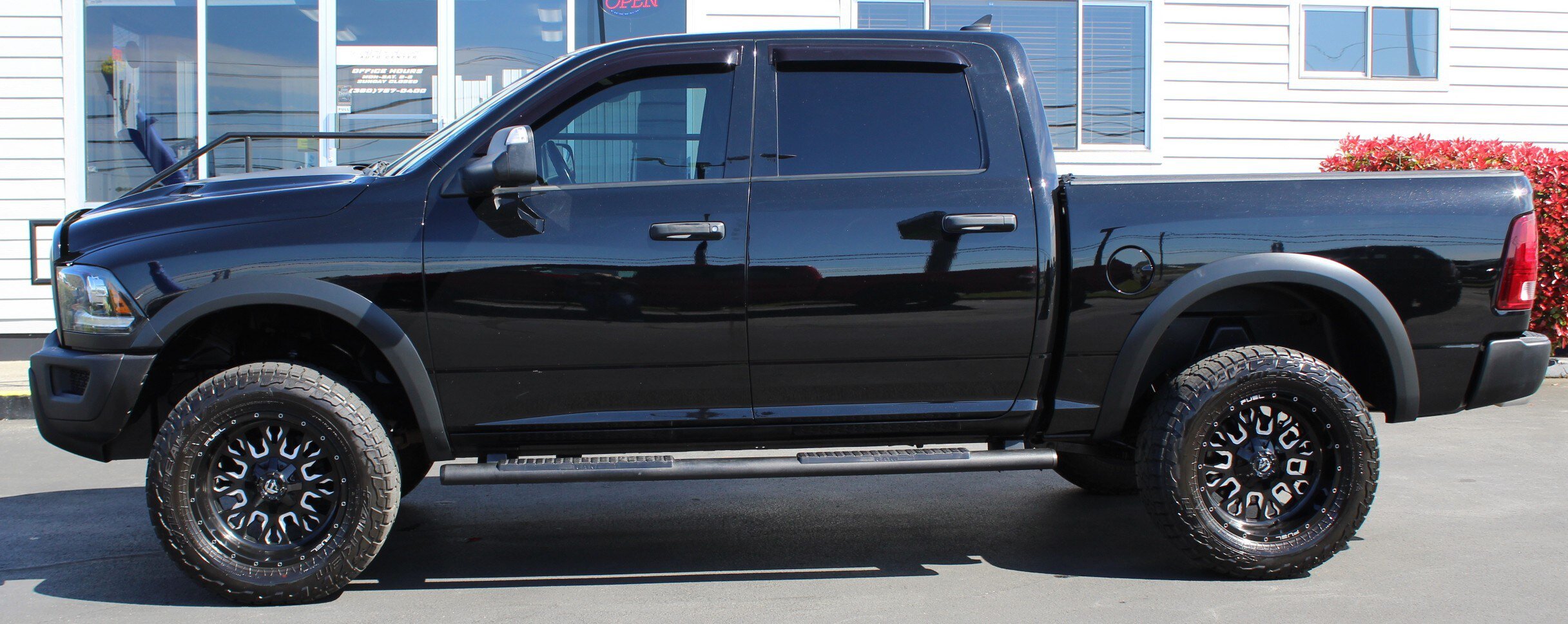 Used 2021 RAM 1500 Warlock AWD/4WD image 3