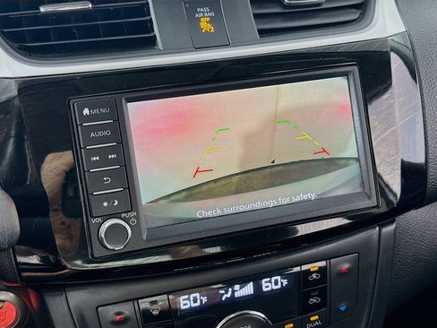 Used 2019 Nissan Sentra SV FWD image 3