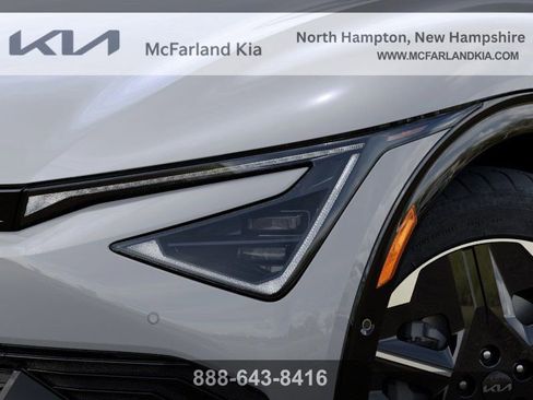 New 2025 Kia EV6 Wind image 11