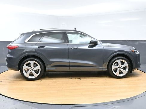 Used 2025 Audi Q5 Prestige AWD/4WD image 8