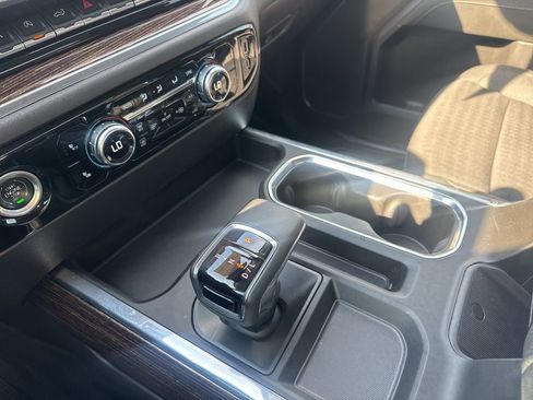 Used 2024 GMC Sierra 1500 Elevation image 27