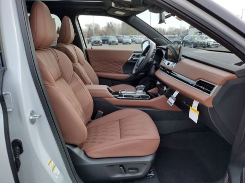 New 2026 Mitsubishi Outlander SEL image 12