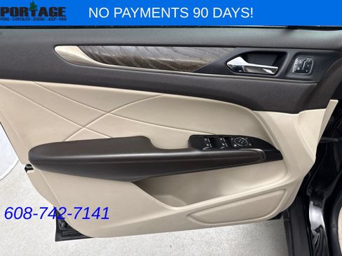 Used 2018 Lincoln MKC Reserve w/ Lincoln MKC Climate Package AWD/4WD image 13