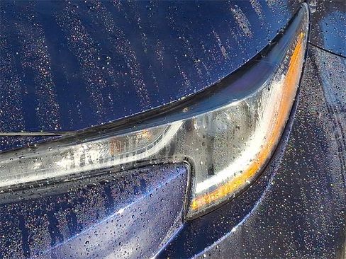 Used 2022 Toyota Corolla LE image 9