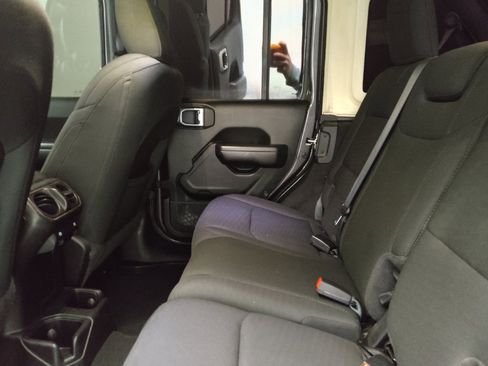 Used 2020 Jeep Wrangler Unlimited Sport S image 18