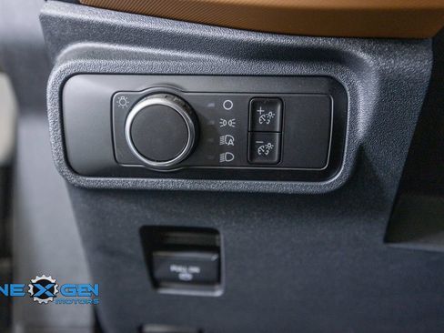 Used 2024 Ford Bronco Outer Banks AWD/4WD image 13