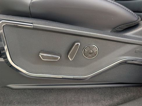 New 2025 Ford F150 Platinum w/ Equipment Group 702A High image 15