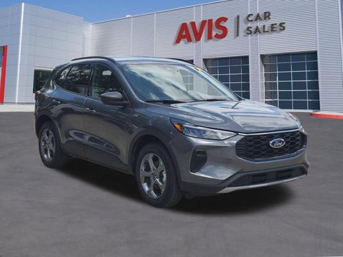 Used 2025 Ford Escape ST-Line AWD/4WD image 3