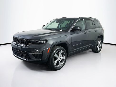 Used 2022 Jeep Grand Cherokee Limited 4xe w/ Luxury Tech Group II AWD/4WD image 3