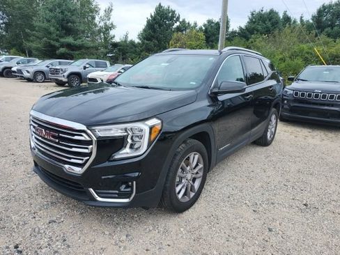 Used 2024 GMC Terrain SLT AWD/4WD image 7