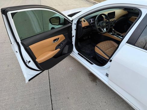 Used 2021 Nissan Sentra SV w/ SV Premium Package image 27