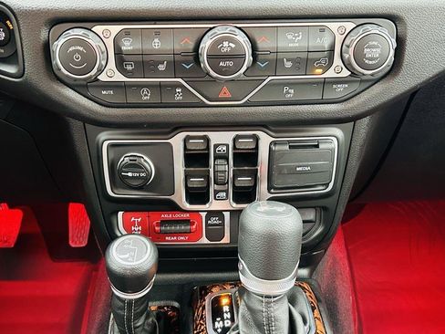 New 2025 Jeep Wrangler Unlimited Sport AWD/4WD image 25