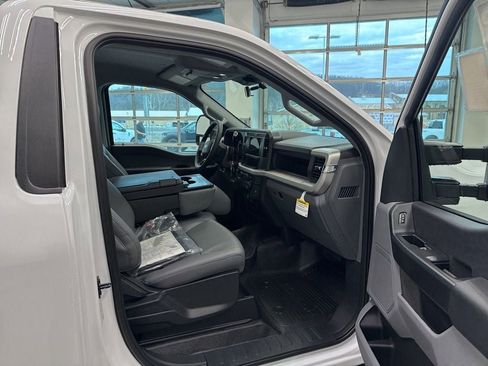 New 2026 Ford F550 4x4 Regular Cab Super Duty image 10