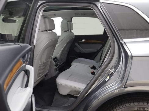 Used 2023 Audi Q5 2.0T Prestige w/ Prestige Package AWD/4WD image 14