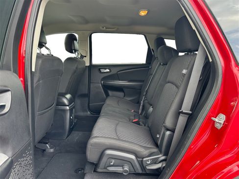 Used 2018 Dodge Journey SE image 15