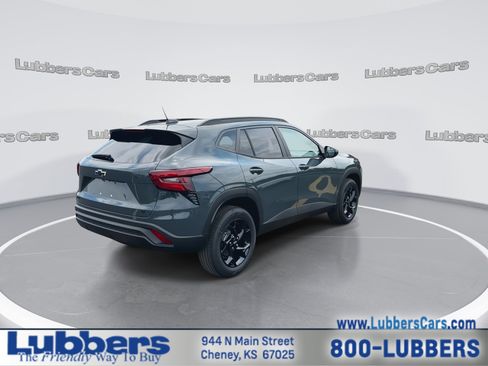 New 2026 Chevrolet Trax LT w/ Driver Confidence Package FWD image 8