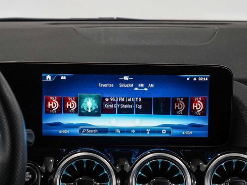 Used 2025 Mercedes-Benz GLA 250 image 14