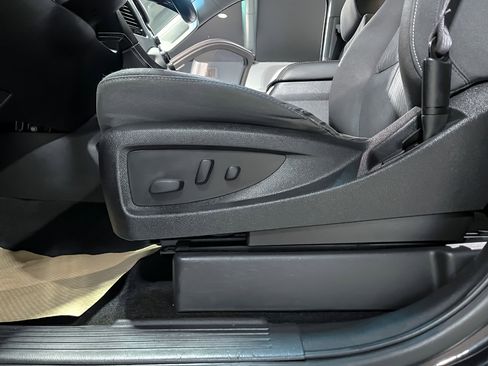 Used 2016 GMC Yukon SLE w/ Convenience Package image 18