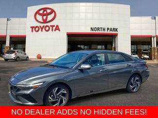 Used 2025 Hyundai Elantra Limited FWD video 1