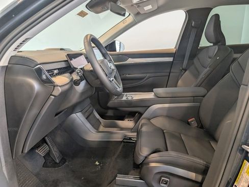 New 2025 Volvo EX90 Plus image 10
