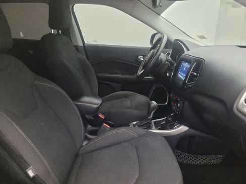 Used 2018 Jeep Compass Sport w/ Tech Group AWD/4WD image 21