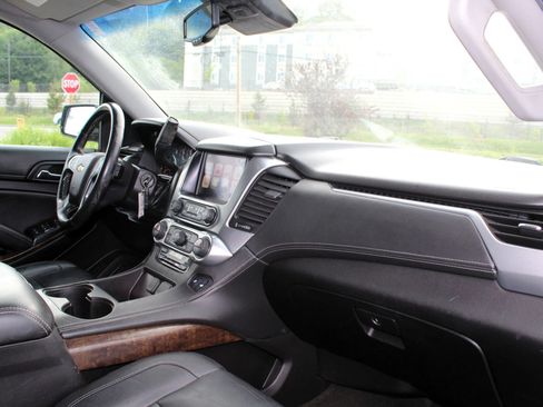 Used 2016 Chevrolet Suburban LT AWD/4WD image 17