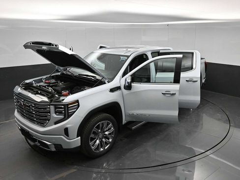 New 2026 GMC Sierra 1500 Denali w/ Denali Reserve Package AWD/4WD image 44