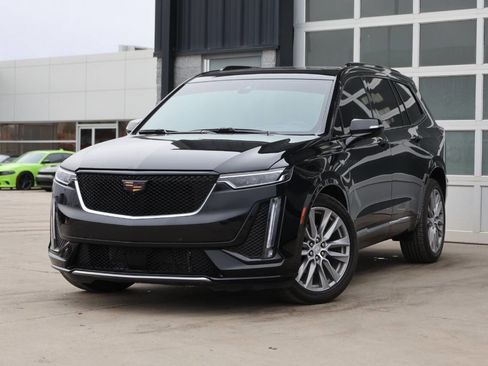 Used 2021 Cadillac XT6 Sport image 3