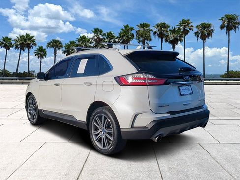 Used 2020 Ford Edge Titanium image 5