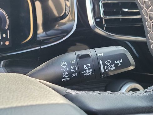 Used 2022 Jeep Wagoneer Series II AWD/4WD image 27