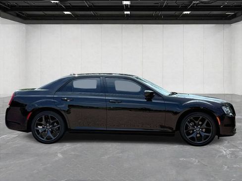Certified 2023 Chrysler 300 Touring w/ Sport Appearance Package RWD image 6