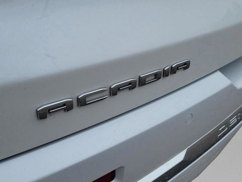 Used 2021 GMC Acadia Denali w/ Denali Technology Package image 15