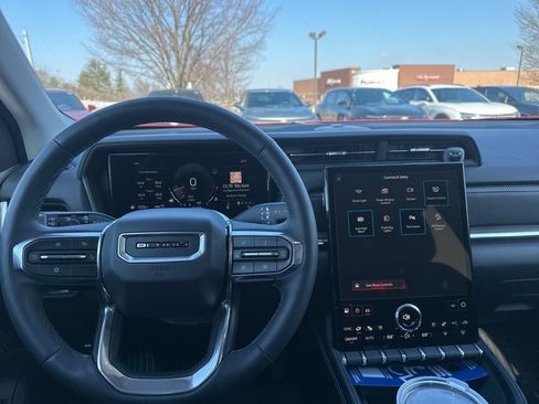 Used 2026 GMC Terrain Denali image 8