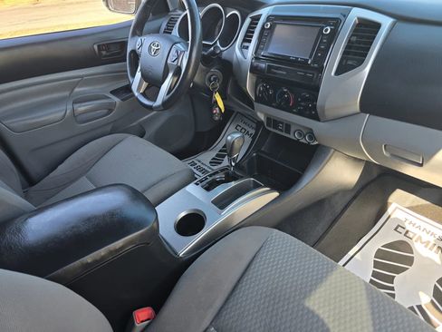 Used 2015 Toyota Tacoma PreRunner w/ SR5 Package image 20