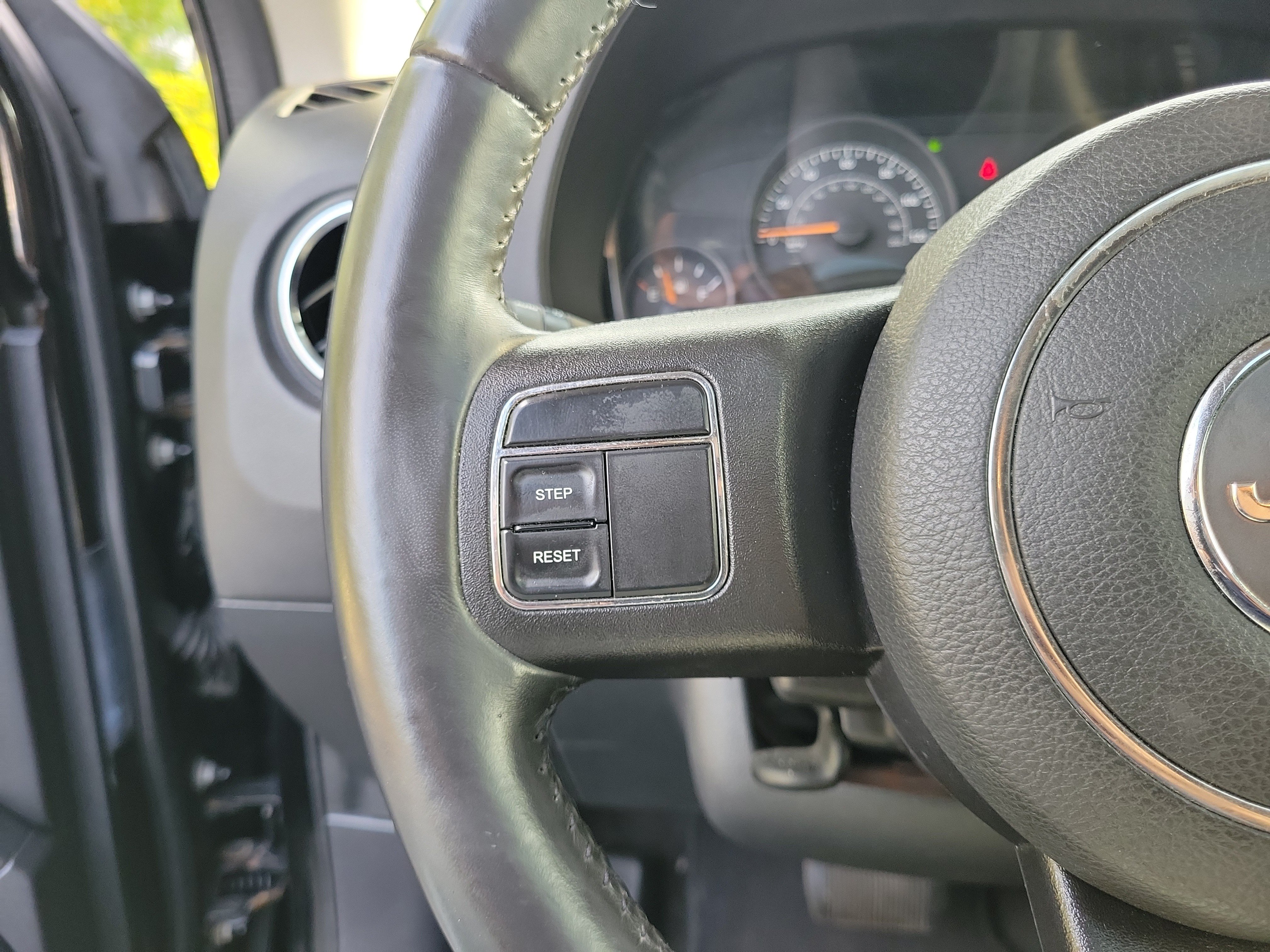 Used 2016 Jeep Patriot High Altitude FWD image 22