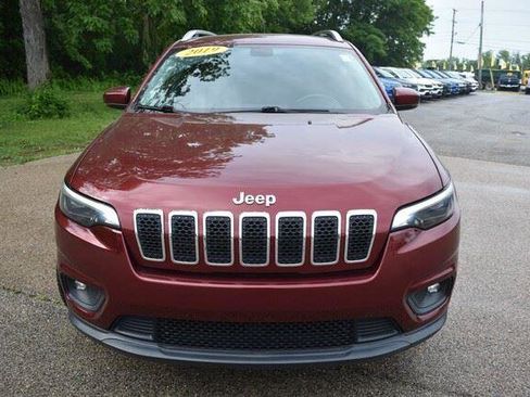 Used 2019 Jeep Cherokee Latitude Plus AWD/4WD image 11