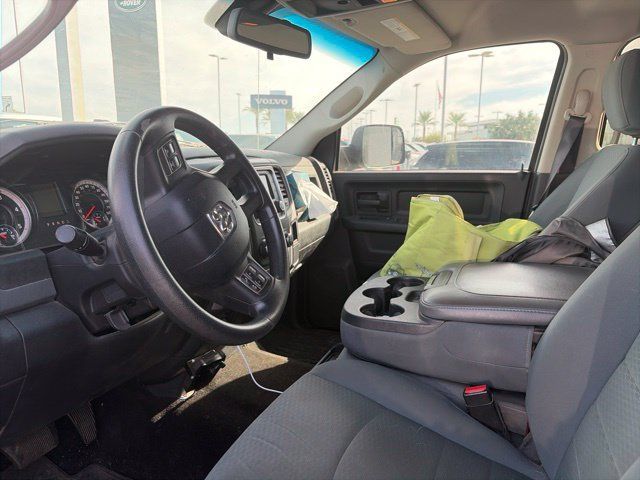 Used 2015 RAM 2500 Tradesman w/ Chrome Appearance Group AWD/4WD image 6