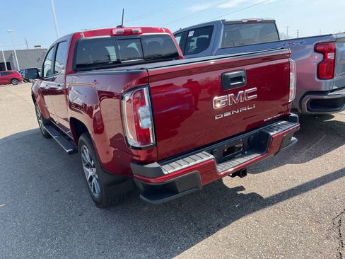 Used 2022 GMC Canyon Denali image 11