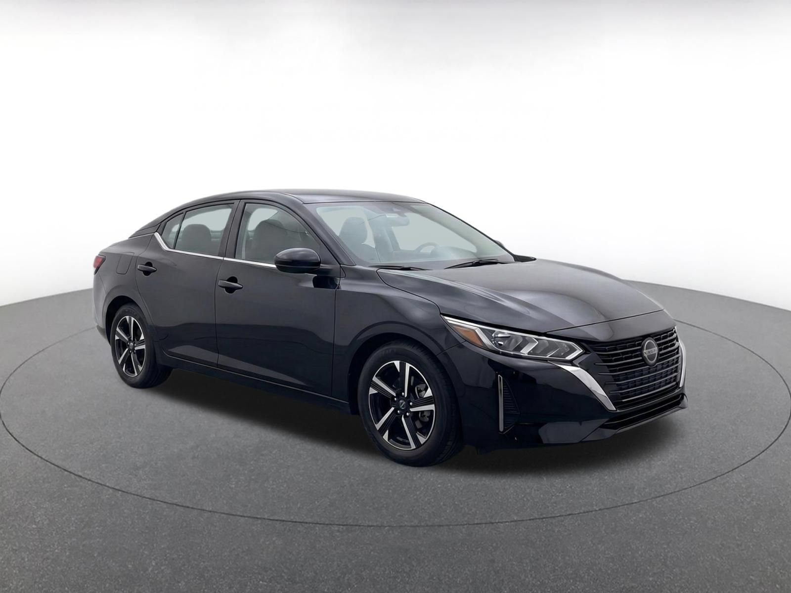 Used 2025 Nissan Sentra SV FWD image 2